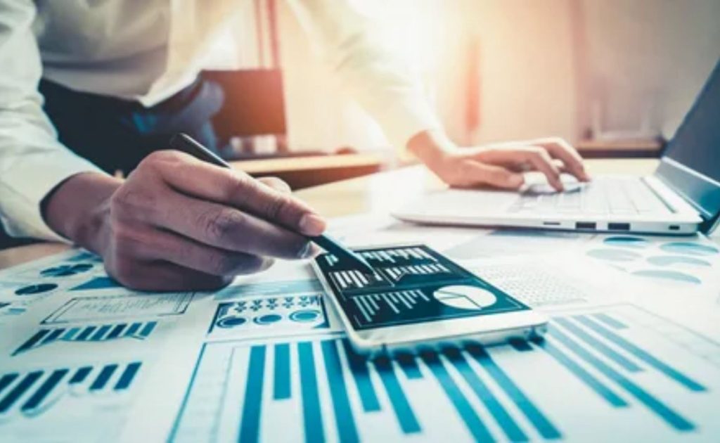 Business Insights Shopnaclo: Trends & Strategies