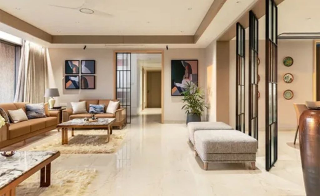 McNamara TheHometrotters: Life Beyond the Map